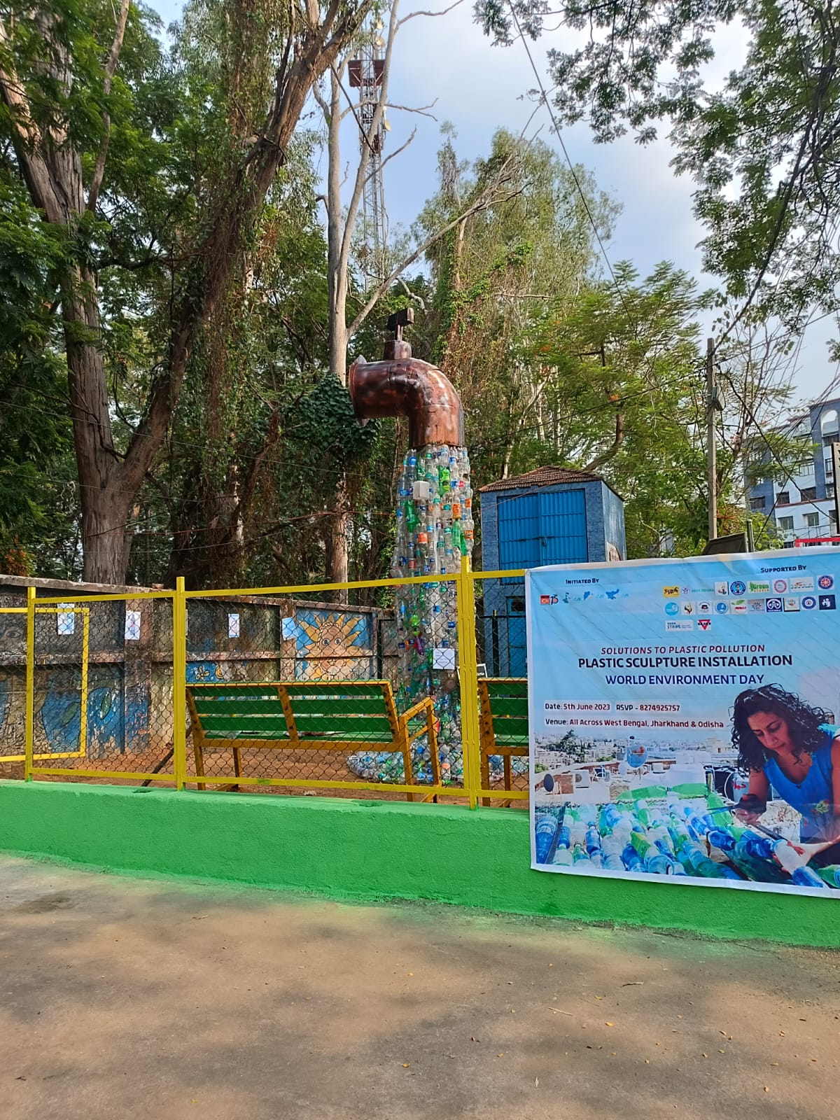 Children & Youth make sculptures out of Plastic Waste in Jharkhand : Reduce, Reuse & Beat Plastic Pollution